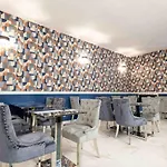 Center Saint-quentin Centre Gare 24-24 Parking Prive Hotell *