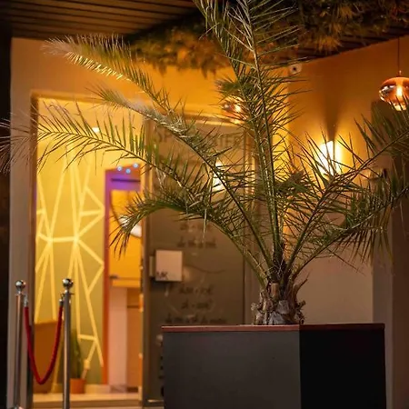 Center Saint-quentin Centre Gare 24 Sur 24 Hotel