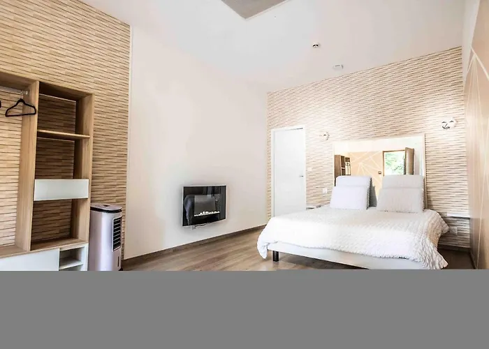 Center Saint-quentin Centre Gare 24 Sur 24 *